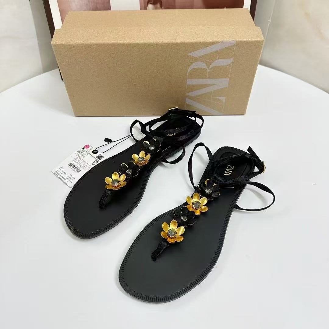 Bellona Thick-Soled Fashion Flip-Flops – Summer Beach Flat Sandals (Black)