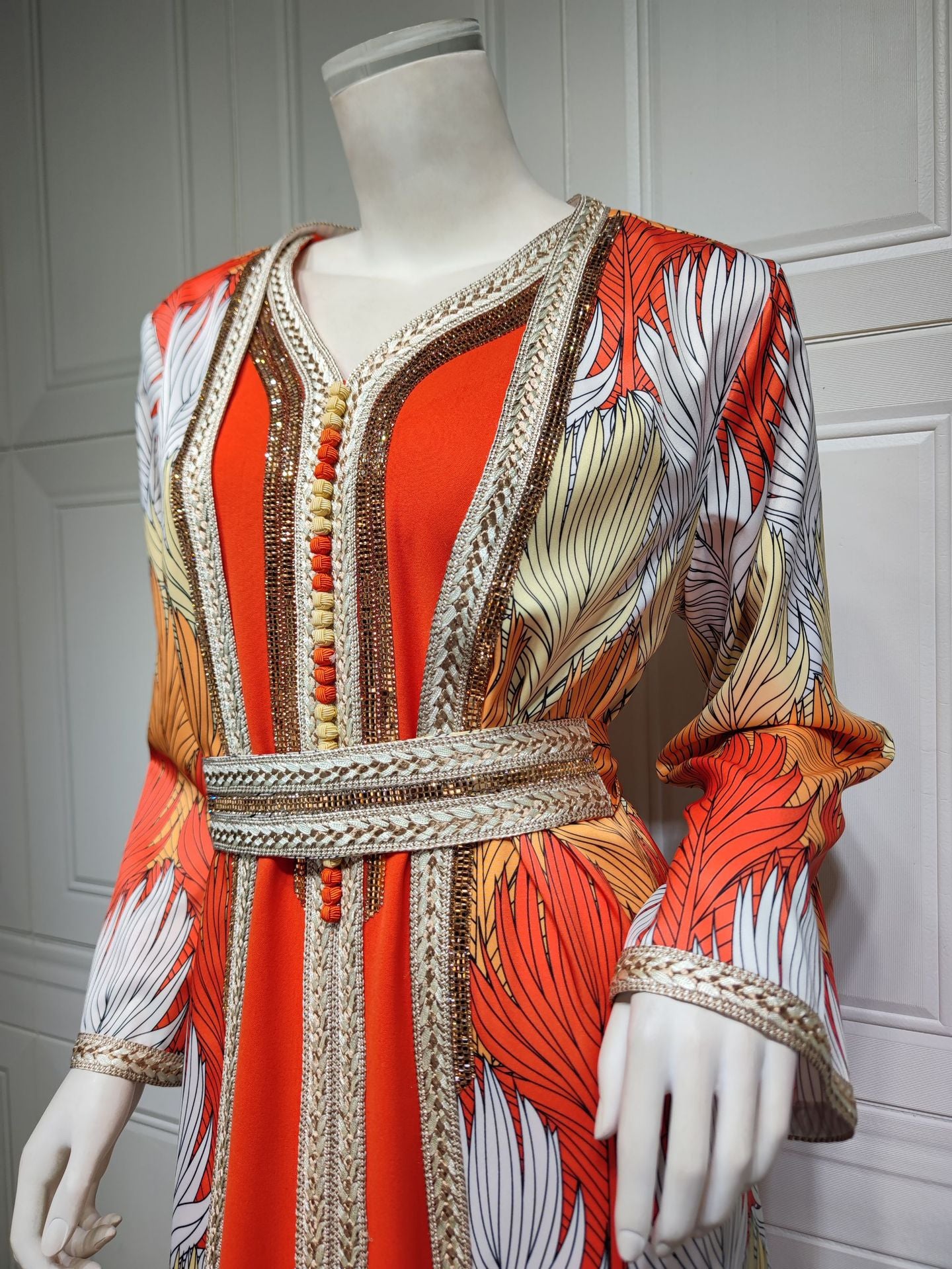 Ceres Rhinestone Ribbon Print Jalabiya Set — Middle Eastern Inspired Long-Sleeve Robe with Inner Layer