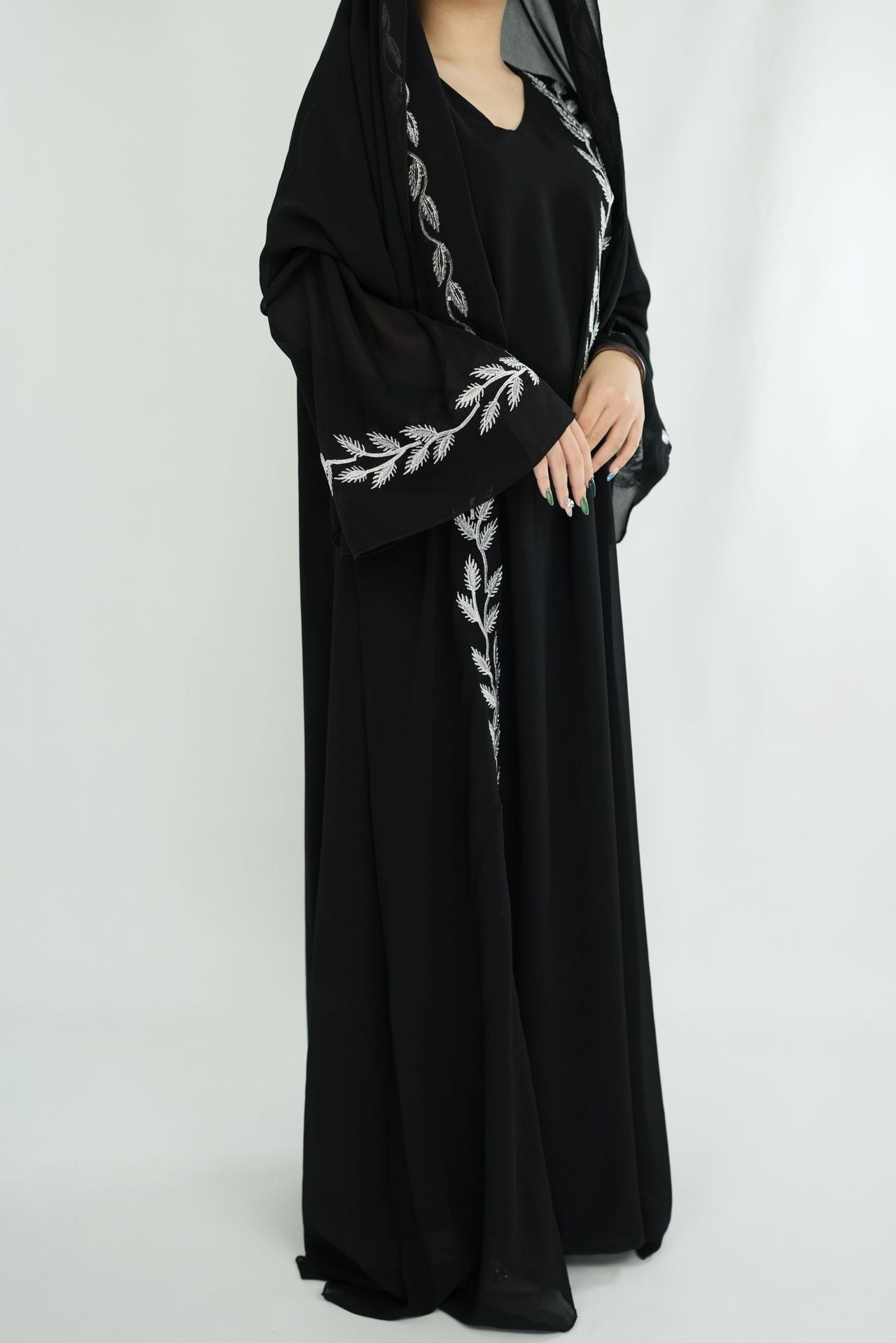 Iris Embroidered Chiffon Long Dress — Middle Eastern Elegant Style