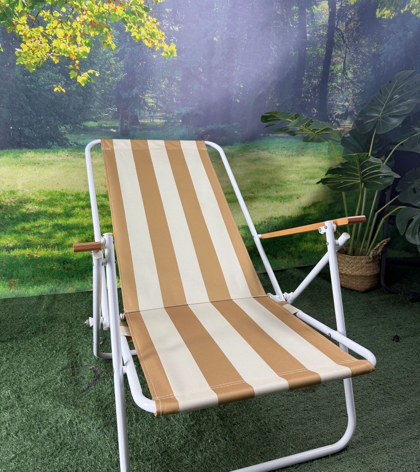 Portable Folding Camping Chair with Beech Wood Armrests – Outdoor Leisure Beach & Fishing Seat